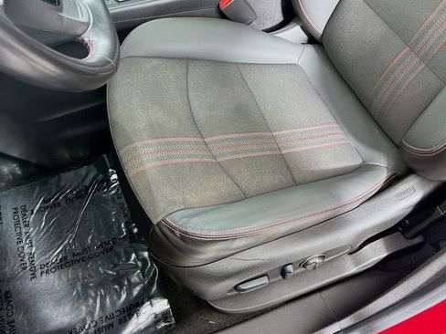 Used 2022 Chevrolet Equinox RS image 18