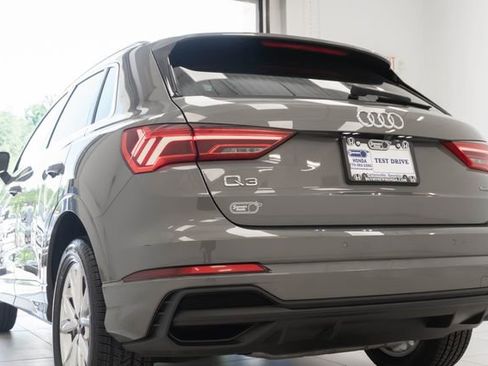 Used 2023 Audi Q3 2.0T Premium Plus AWD/4WD image 9