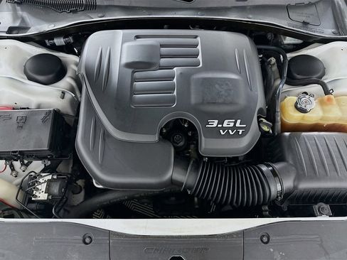 Used 2019 Dodge Charger SXT w/ Leather Interior Group image 30