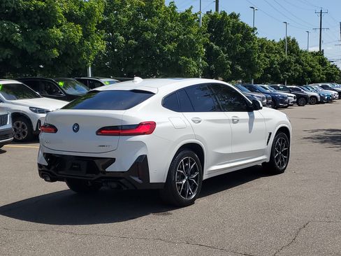 Certified 2025 BMW X4 xDrive30i w/ Premium Package AWD/4WD image 3