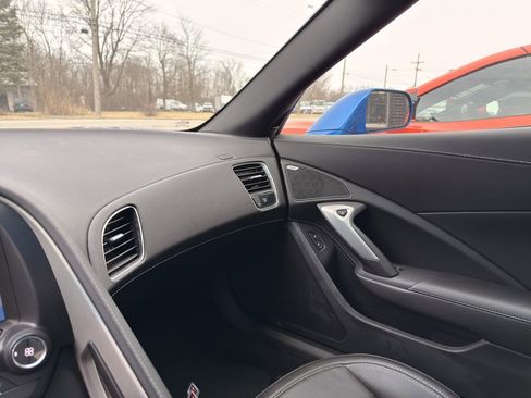 Used 2014 Chevrolet Corvette Stingray Coupe image 18