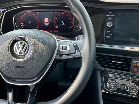 Used 2019 Volkswagen Jetta SEL Premium FWD image 12