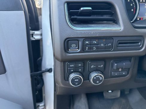 Used 2021 Chevrolet Suburban Z71 w/ Z71 Off-Road Package image 11