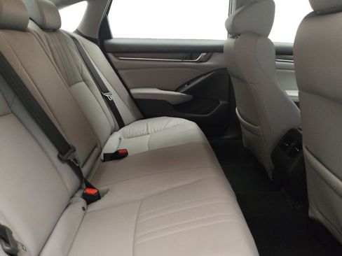 Used 2018 Honda Accord EX-L image 19