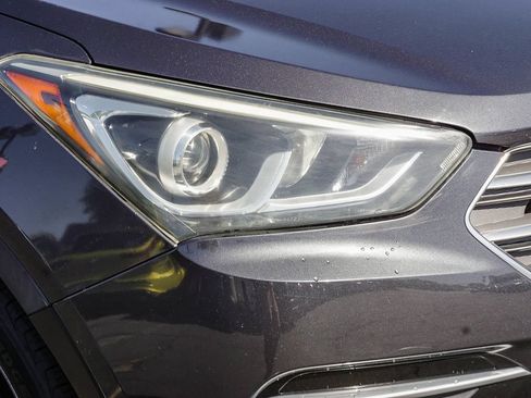 Used 2017 Hyundai Santa Fe Sport FWD image 10