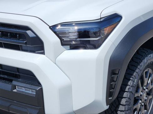 New 2026 Toyota 4Runner SR5 AWD/4WD image 10