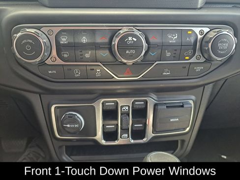 Used 2023 Jeep Gladiator Sport AWD/4WD image 14