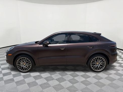 Certified 2023 Porsche Cayenne Platinum Edition AWD/4WD image 2