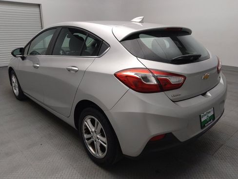 Used 2018 Chevrolet Cruze LT w/ Convenience Package FWD image 5