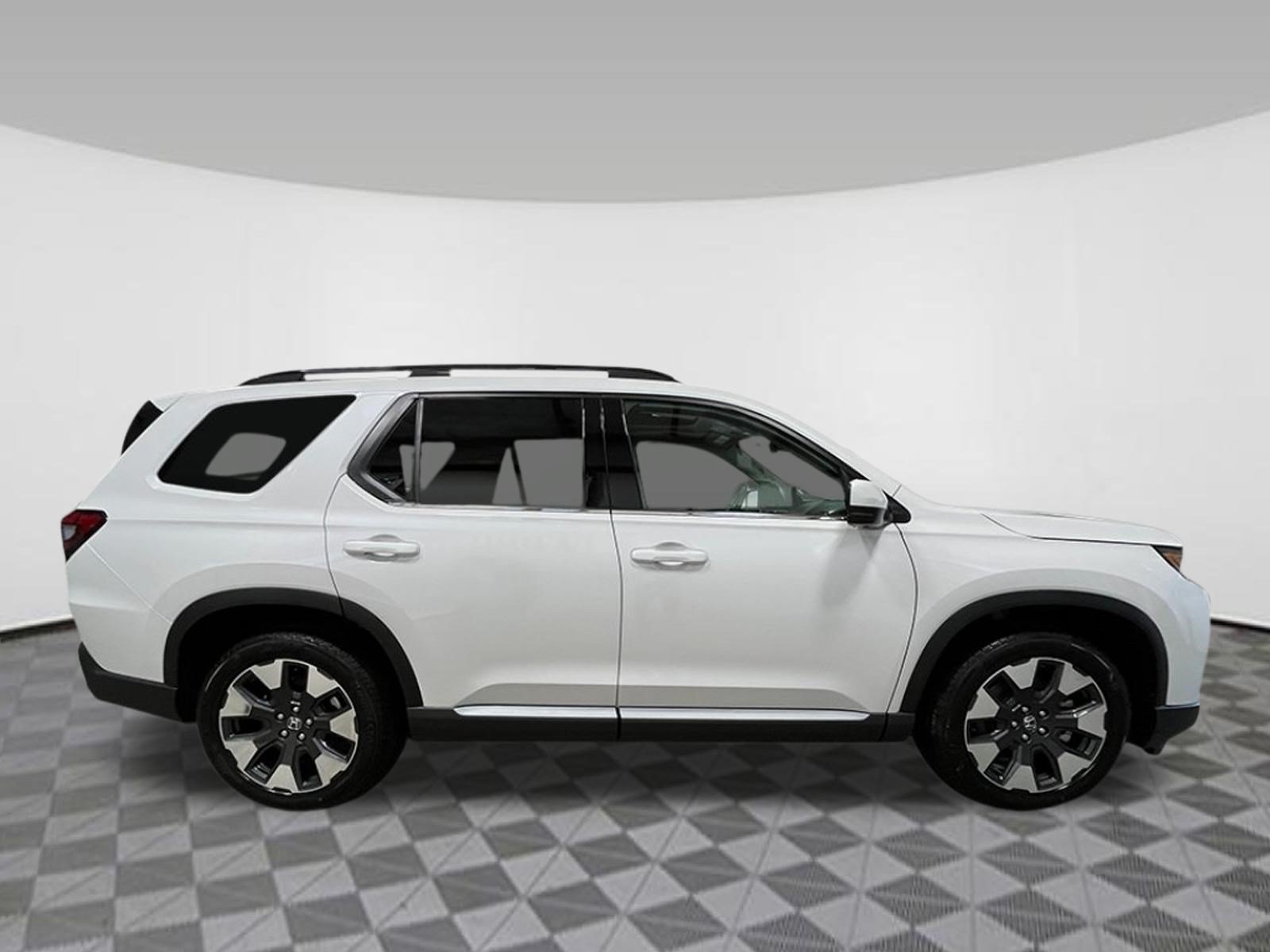 New 2026 Honda Pilot Touring image 8