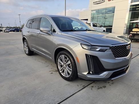 Used 2024 Cadillac XT6 Premium Luxury image 1