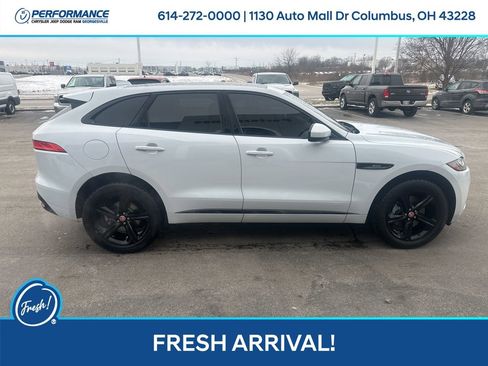 Used 2017 Jaguar F-PACE R-Sport image 3