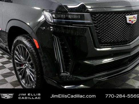 Used 2024 Cadillac Escalade V w/ LPO, Floor Liner Package image 40
