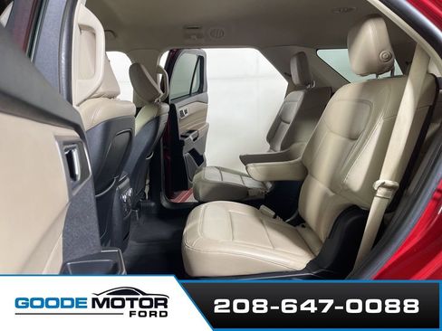 Used 2020 Ford Explorer XLT w/ Equipment Group 202A image 19