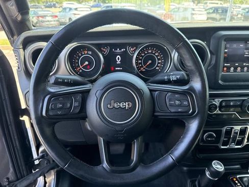 Used 2022 Jeep Wrangler Unlimited Sport AWD/4WD image 27