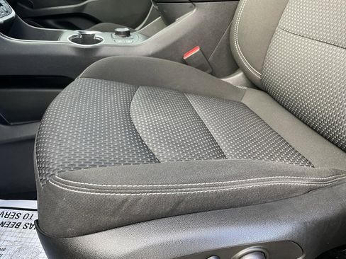 Used 2022 GMC Terrain SLE w/ Driver Convenience Package image 20