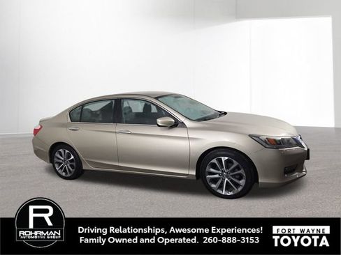 Used 2015 Honda Accord Sport image 5