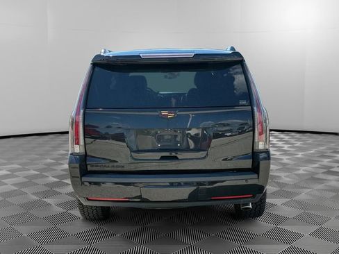Used 2019 Cadillac Escalade Premium Luxury AWD/4WD image 4