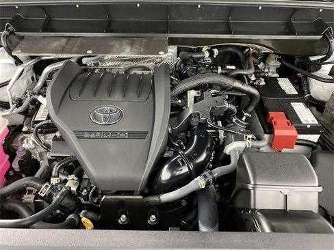 Used 2023 Toyota Highlander L image 30