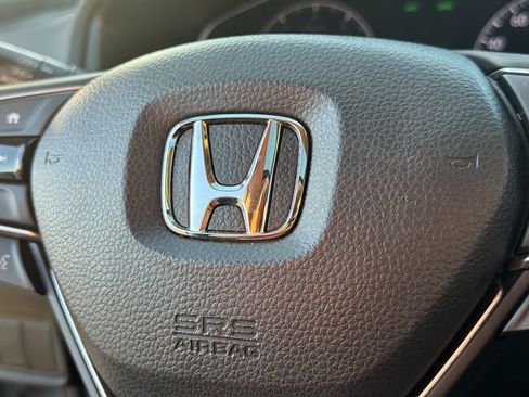 Used 2019 Honda Accord EX image 38