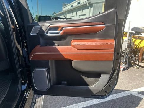 Used 2023 GMC Sierra 1500 Denali Ultimate AWD/4WD image 13