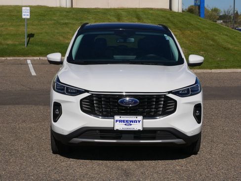 Certified 2023 Ford Escape Platinum w/ Premium Technology Package AWD/4WD image 10