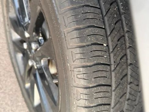 Used 2018 Jeep Grand Cherokee Altitude AWD/4WD image 7