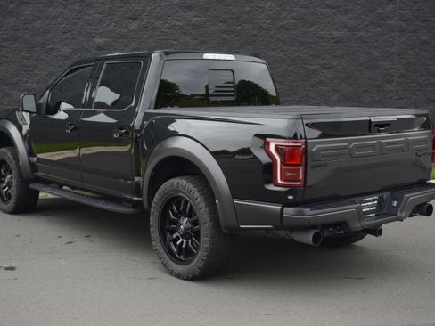 Used 2018 Ford F150 Raptor w/ Equipment Group 802A Luxury AWD/4WD image 3