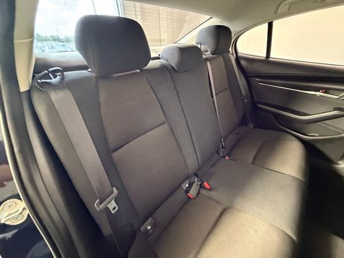 Used 2020 MAZDA MAZDA3 Sedan FWD image 31