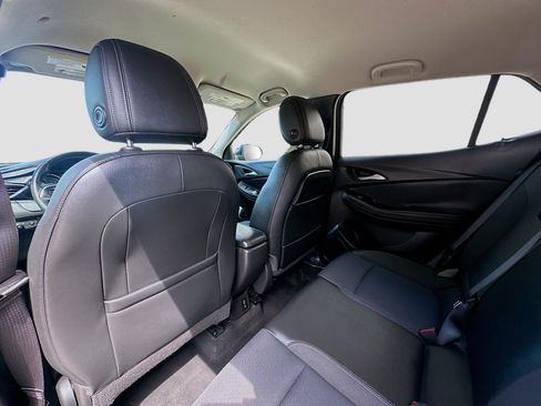 Used 2021 Buick Encore GX Preferred w/ Sport Touring Package FWD image 21