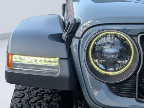 Certified 2024 Jeep Wrangler Unlimited Rubicon AWD/4WD image 9