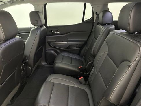 Used 2023 GMC Acadia SLT w/ Technology Package AWD/4WD image 18