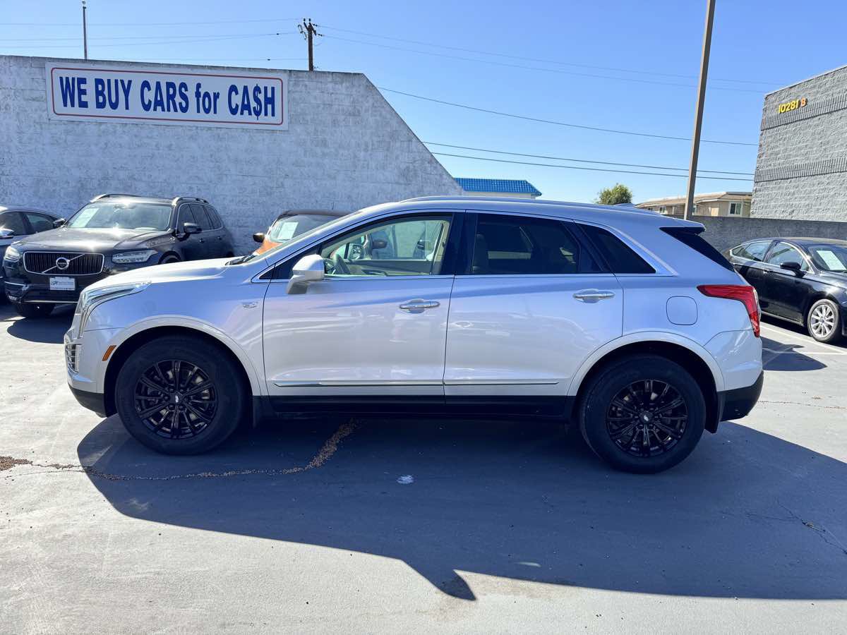Used 2017 Cadillac XT5 Luxury w/ Driver Awareness Package FWD image 14