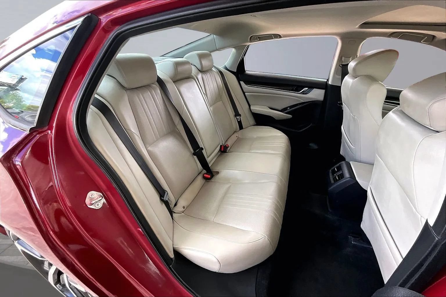 Used 2018 Honda Accord Touring image 22