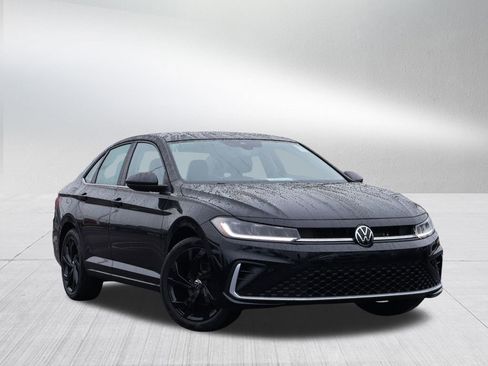 New 2026 Volkswagen Jetta SE image 1