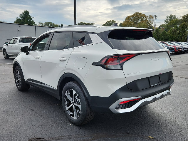 Used 2025 Kia Sportage EX AWD/4WD image 4