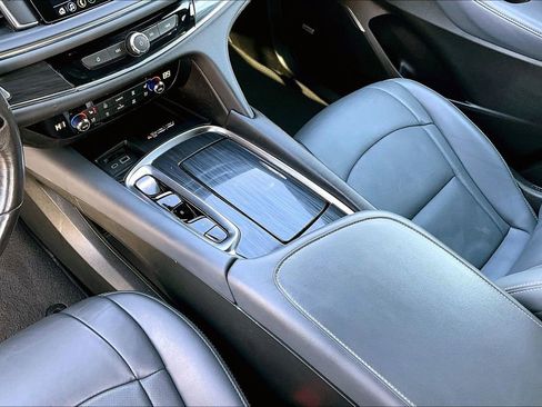 Used 2024 Buick Enclave Premium image 15