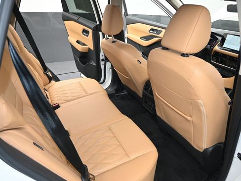 Used 2023 Nissan Rogue Platinum w/ Platinum Premium Package image 27