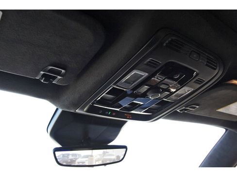 Used 2025 Cadillac Escalade Premium Luxury Platinum image 11