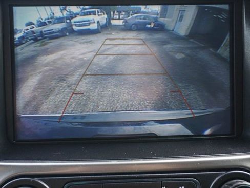 Used 2018 Chevrolet Suburban Premier image 35