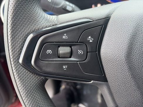 Used 2025 Chevrolet Trax LT FWD image 14