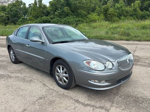 Used 2008 Buick LaCrosse CXL w/ Driver Confidence Package FWD image 4