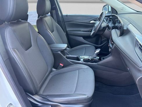 Used 2025 Buick Encore GX Preferred FWD image 15