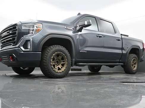 Used 2020 GMC Sierra 1500 AT4 w/ Off-Road Performance Package image 12