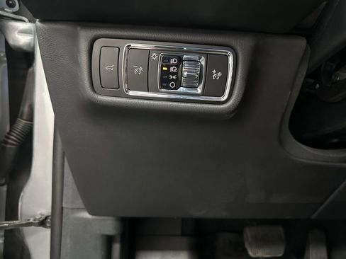 Used 2024 Lincoln Aviator AWD w/ Premium Package image 34