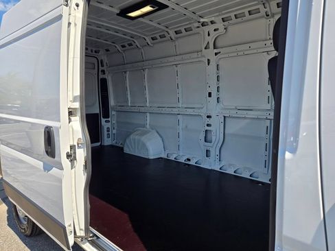 Used 2024 RAM ProMaster 3500 w/ Convenience Group FWD image 26