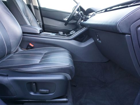 Used 2018 Land Rover Range Rover Velar S image 38