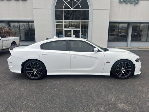Used 2018 Dodge Charger R/T Scat Pack image 2