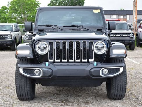 Used 2022 Jeep Wrangler Unlimited Sahara w/ Cold Weather Group AWD/4WD image 2