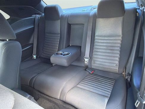 Used 2013 Dodge Challenger SXT RWD image 19